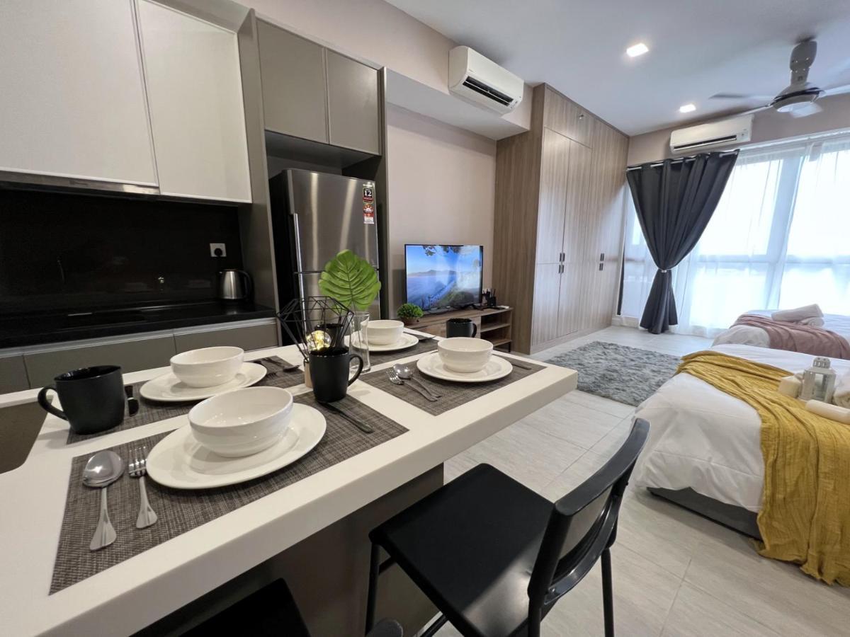 Apartment Free Parking # 2 Bed Family Bellsuite - Klia Kota Warisan Sepang