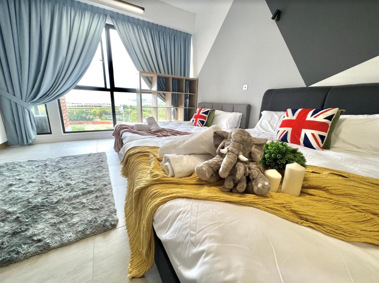 Free Parking # 2 Bed Family Bellsuite - Klia Kota Warisan Apartment *