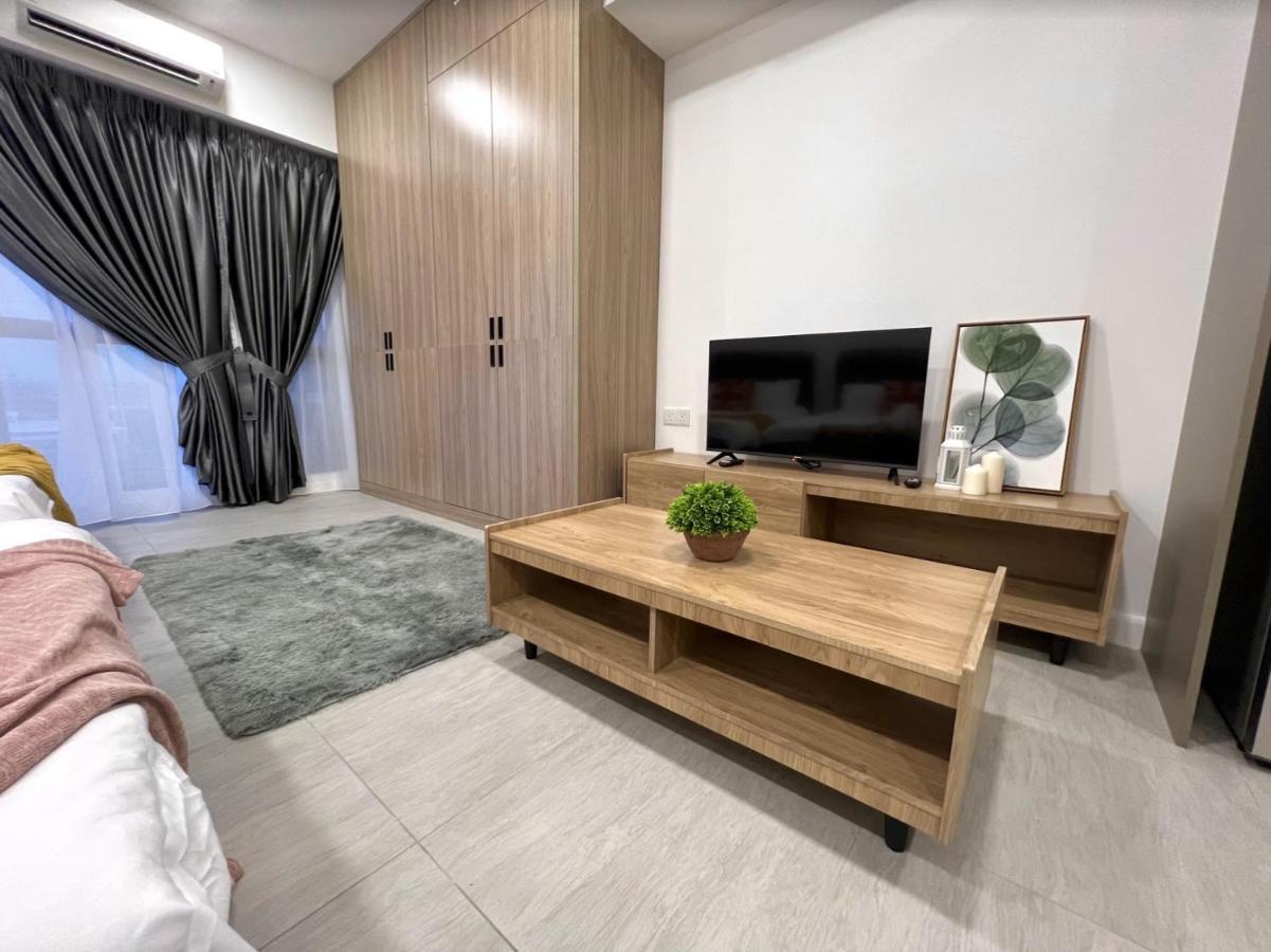 Free Parking # 2 Bed Family Bellsuite - Klia Kota Warisan * Sepang