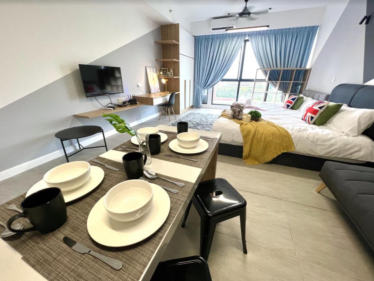 Free Parking # 2 Bed Family Bellsuite - Klia Kota Warisan Apartment Sepang