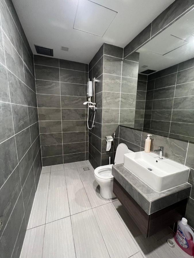 Free Parking # 2 Bed Family Bellsuite - Klia Kota Warisan Apartment *