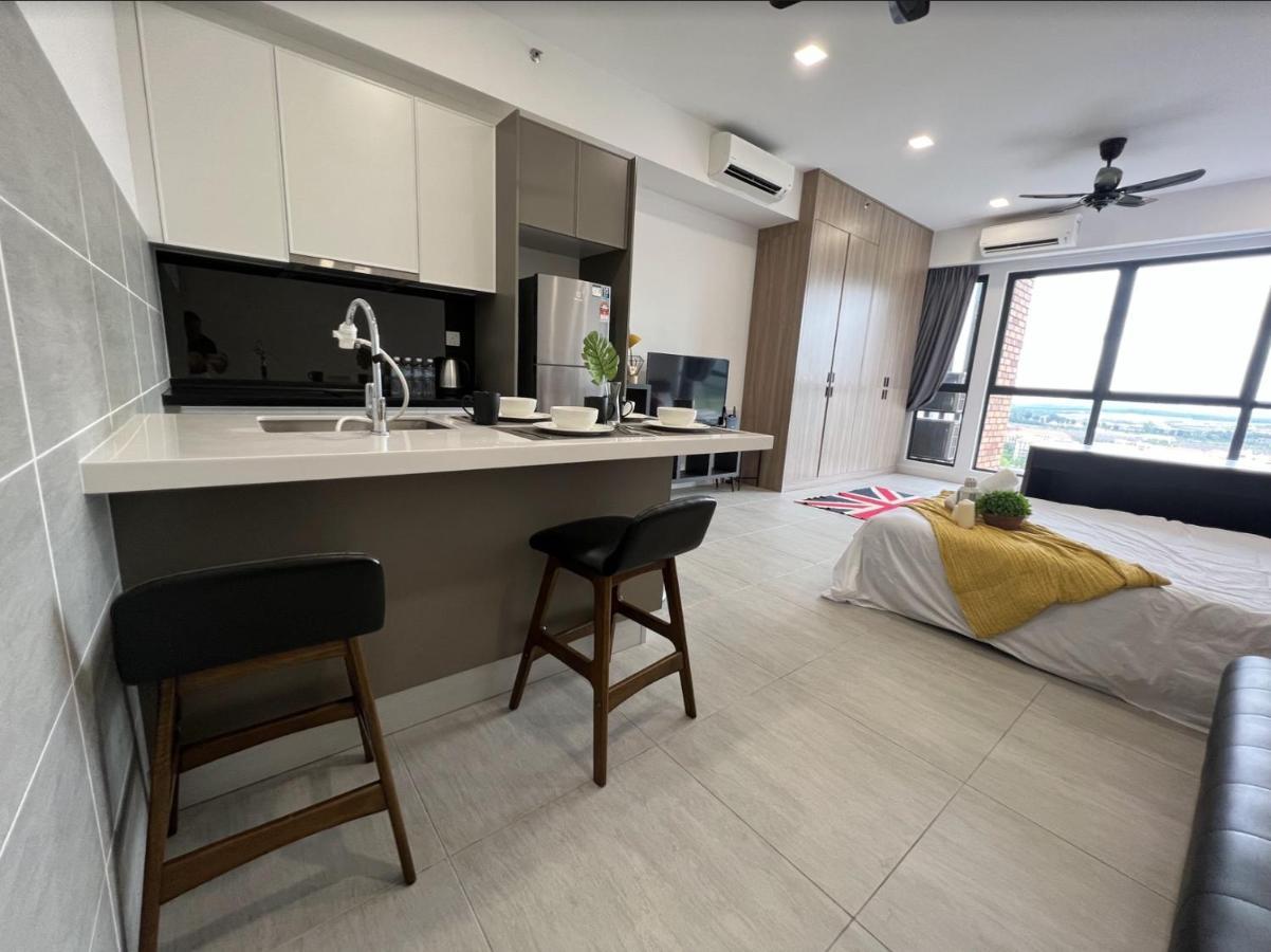 Free Parking # 2 Bed Family Bellsuite - Klia Kota Warisan *